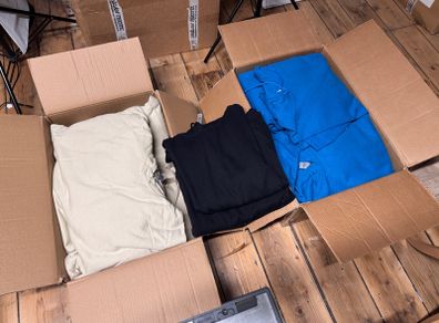 18 x Gildan GN940 blank hoodies for printing