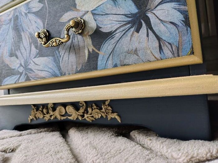 Bedside Lockers