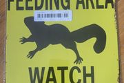 Squirrel Feeding Area : Metal Sign