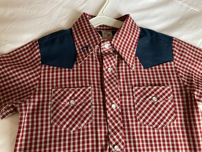 Boys seriously cool retro Knuckleheads shirt 6 7 8