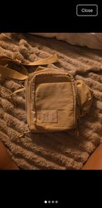 beis sports sling bag