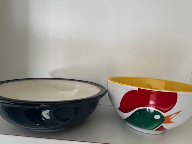 4 x Weetabix 70th Anniversary And 1 x Cornflakes Cereal Bowls. In Excellent Condition Total 6 cereal Bowls
