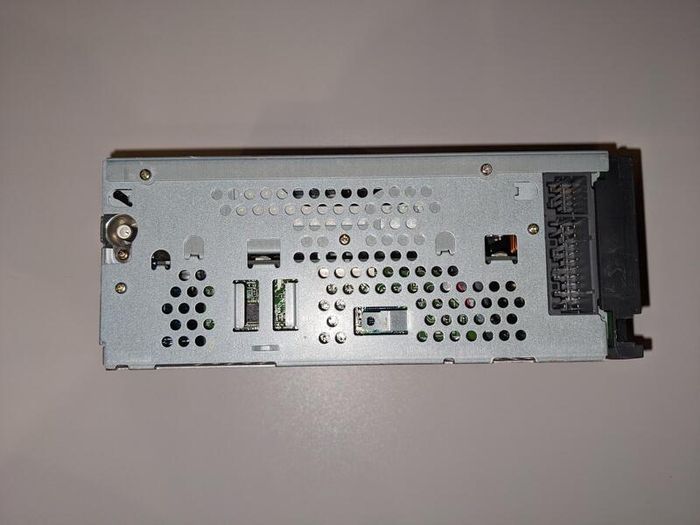 Car stereo from Chrysler PT Cruiser or Grand Voyager