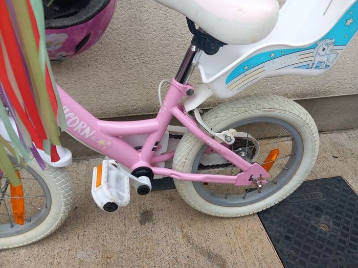 Kids unicorn bike size 14 inch wheels