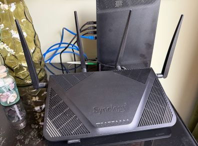 synology router RT2600ac + MR2200ac