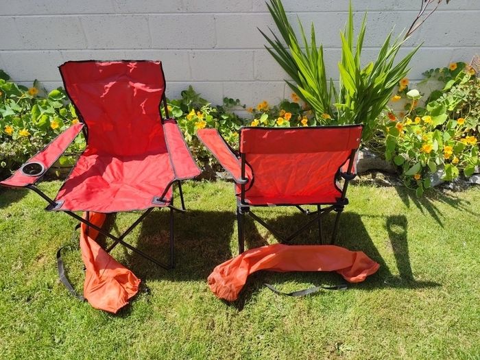 Fold up chairs