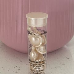 Elizabeth Arden hydra-plumping serum Ceramide capsules