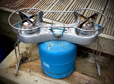 Small gas cooker
