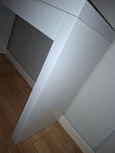 make up desk