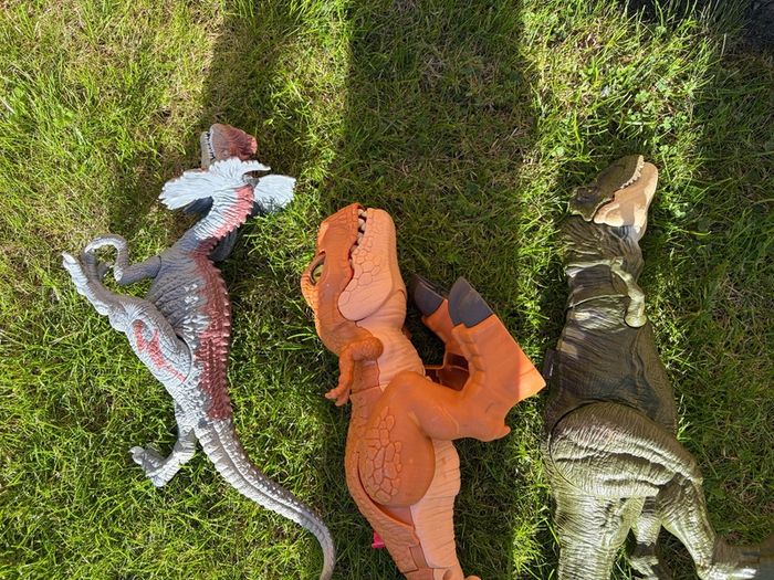 dinosaur toys