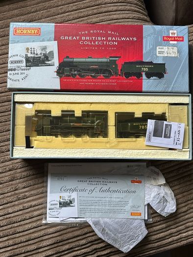 Hornby Sir Mador De La Port - Limited edition locomotive