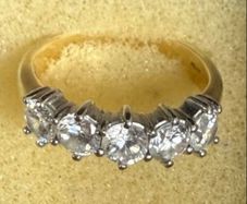 9k gold ring