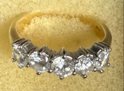 9k gold ring
