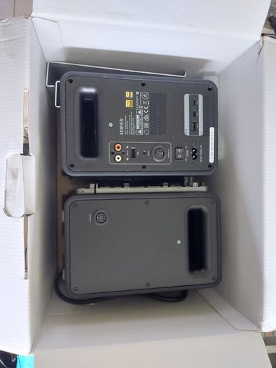 Edifier QR65 loudspeaker Black Wired & Wireless 70 W, Has issue, but is new in box, never used