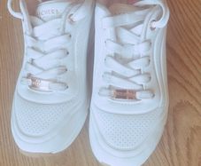 skechers