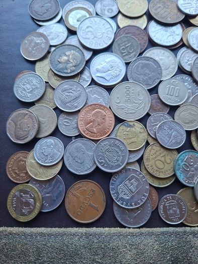 A Lot of 600+ grams of coins from Worldwide#7