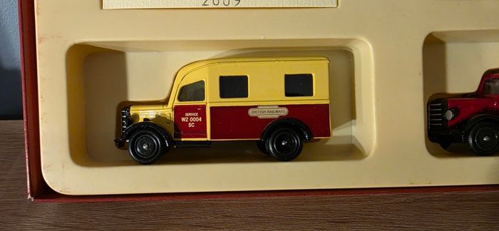 Corgi Bedfords British Rail