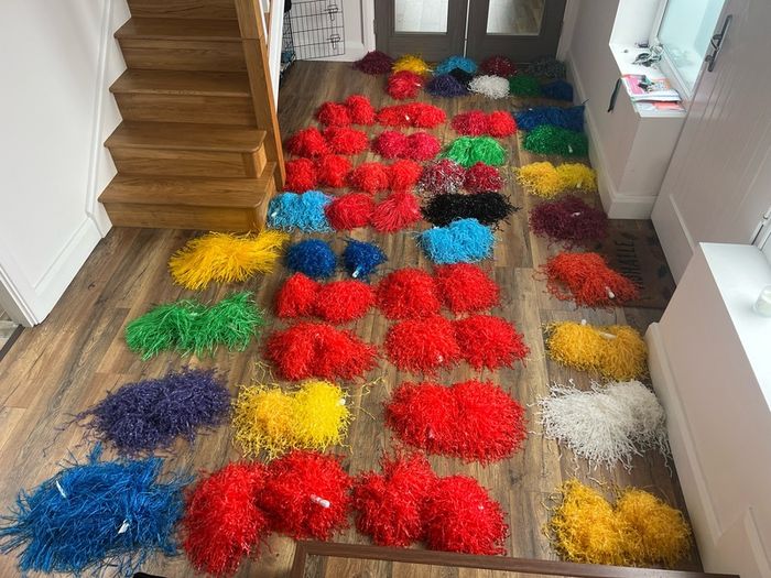 pom poms 34 sets & 9/10 single & bag