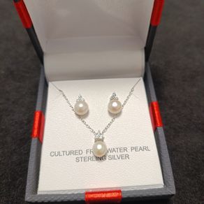 Silver chain with 925 sterling silver earrings