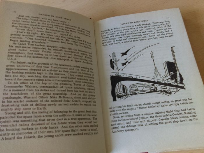 Tom Corbett Danger in Deep Space ! 1953 ! by Carey Rockwell, Illustrations by Louis Glanzman !