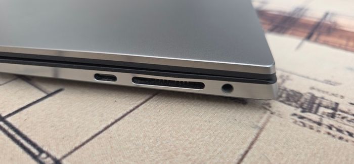 Dell workstation precision  5560 15 ich i7 32gb 512 4gb gpu