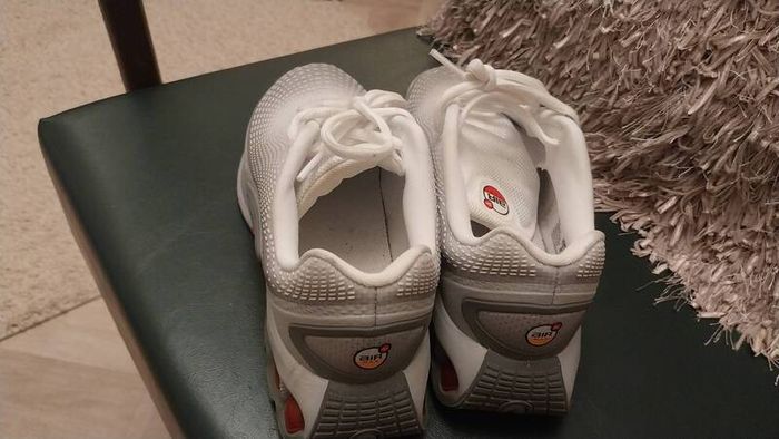 Nike size 4 perfect immaculate were 120