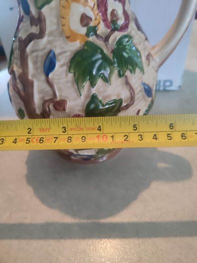 Beautiful H J Wood Relief Molded Vase, Vintage 1950s in Excellent Condition, Hand Painted, Indian Tree design, made in England