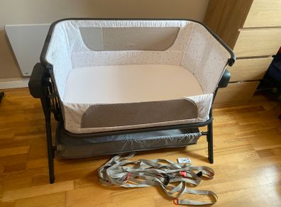 Baby Elegance Co-Glide Electric Bedside Crib