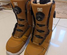 DC snowboard boots