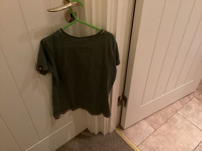 Jurassic world T-shirt age 8