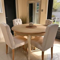 120cm Harvey Norman round dining table