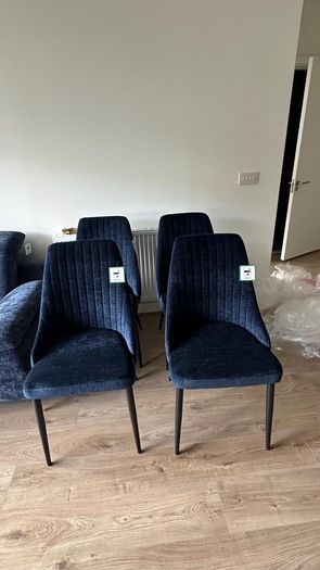 Extendable dining table with chairs on sale