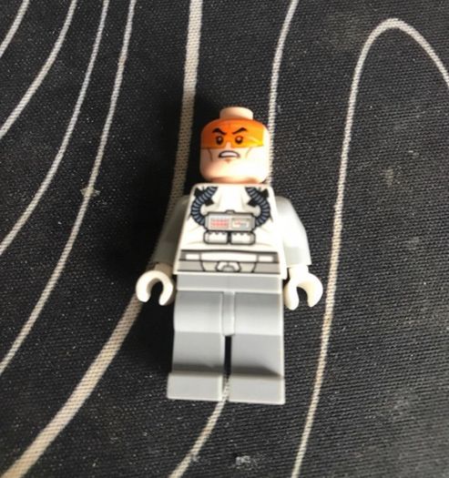 lego minifigures