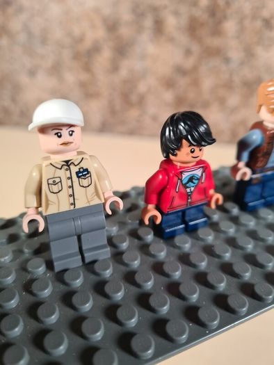 Lego Jurassic World Minifigures Hudson Harper Owen Grady Park Worker From Set 75934