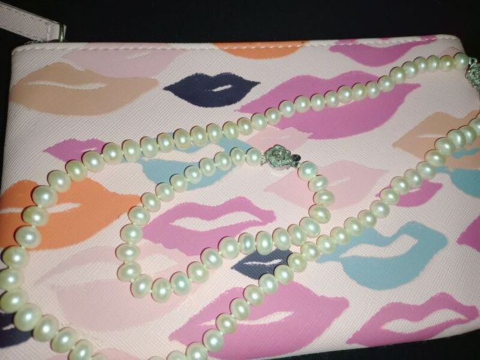 Pearl necklace with bracelet