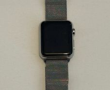 Apple Watch 42mm Stainless Steel Case with Milanese Loop