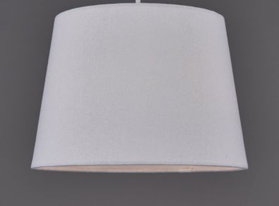 2 White lamp shades