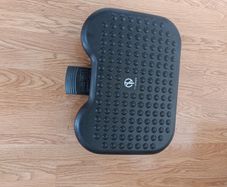 Acropaq Adjustable Ergonomic Desk Footrest