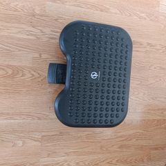 Acropaq Adjustable Ergonomic Desk Footrest