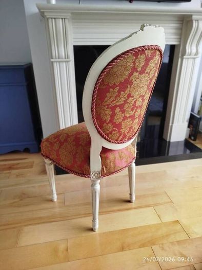 bedroom chair