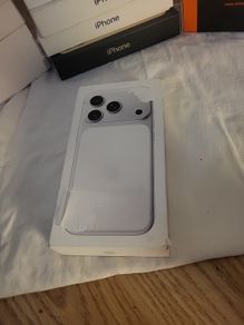 iphone 15 box