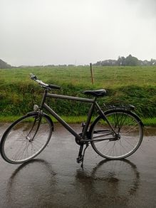 Man's bike . Offers welcome