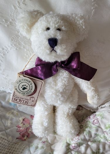 Small collectible "Boyds" teddy bear
