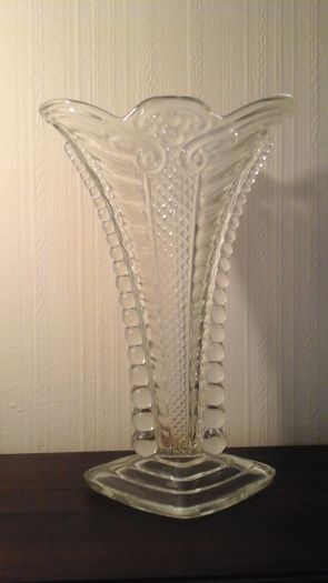 Trumpet shaped vase