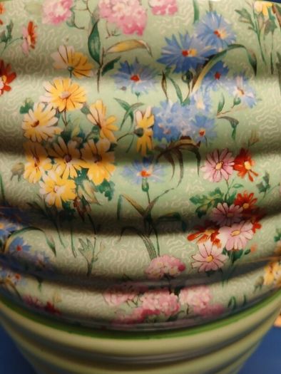 Shelley chintz vase