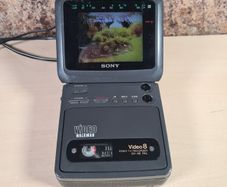 Sony Gv-9e Video Walkman video 8 Pal With Power Supply Adapter Charger
