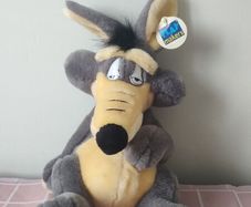 Vintage Wile E. Coyote plush toy by Playmakers