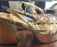 Simply Be Gold Sandals (Size 6)