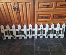 5ft Long Christmas Border Fence