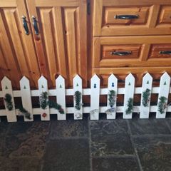 5ft Long Christmas Border Fence